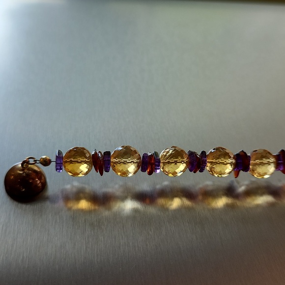 7" bracelet with Citrine, Amethyst and amber with magnetic gold tone clasp - Picture 2 of 4